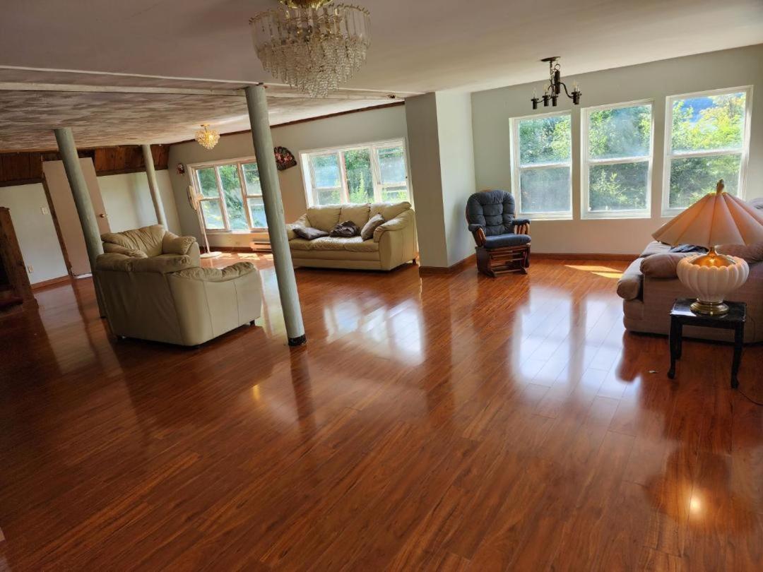 Keuka Lake Views And Hiking Hammondsport Exterior photo
